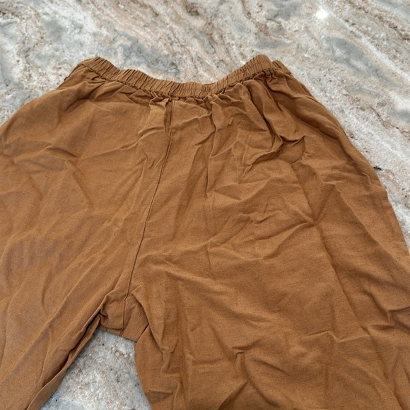 Linen & Rayon Capris - Picture 6 of 12